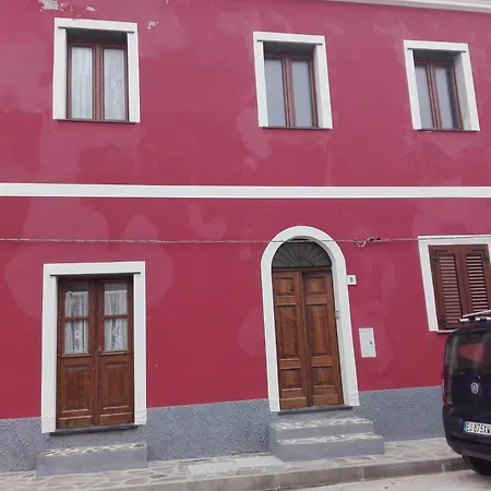 La Casa Rossa Guest house Stintino